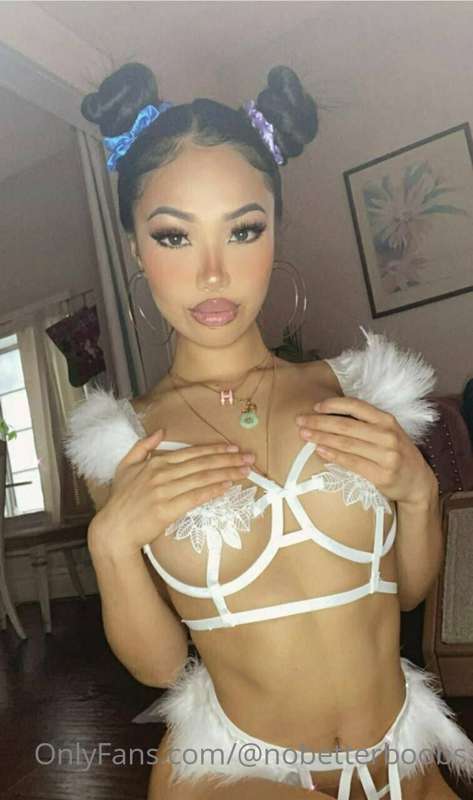 All natural foreign exchange student from China @wetaja 😩 fu.. 1