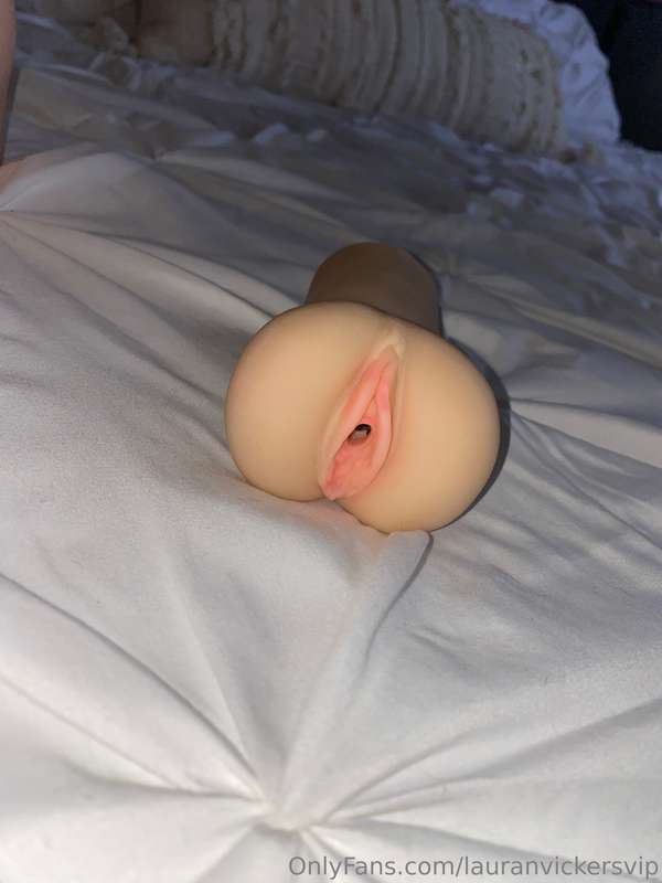 ## 💗 𝐋𝐚𝐮𝐫𝐚𝐧'𝐬 𝐏𝐮𝐬𝐬𝐲 𝐂𝐥𝐨𝐧𝐞 𝐒𝐥𝐞𝐞𝐯𝐞 𝐒𝐀𝐋𝐄! 💗 🚨 ***𝑵𝑬𝑾!*** 🚨 Want.. 3