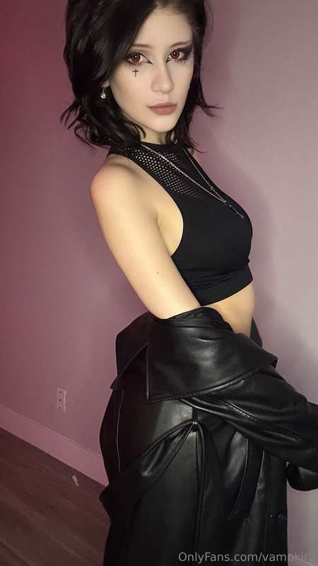 What's the first thing you're gonna take off me?💌