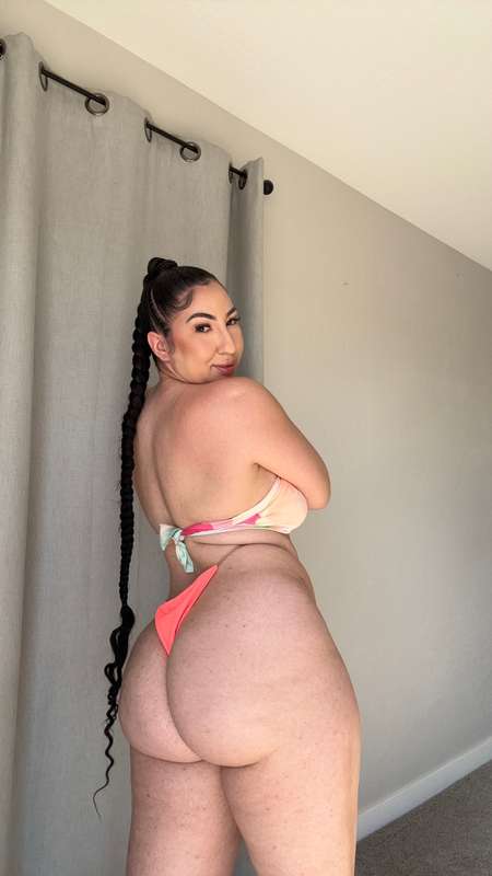 Just a cute pic! Btw I make customs and sell panties! 😘