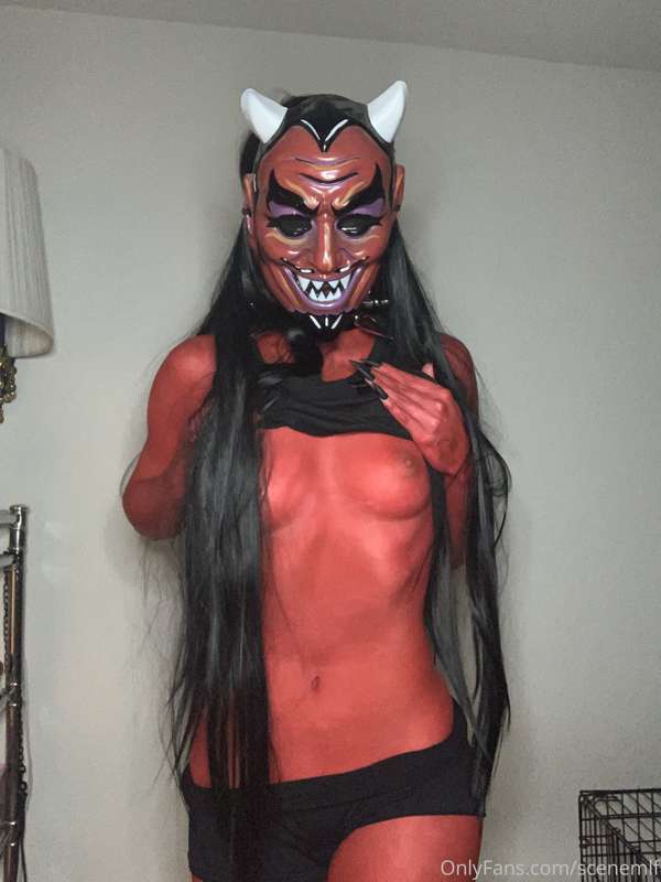 posting a devilish video in a few hours 

happy Sunday 🙏