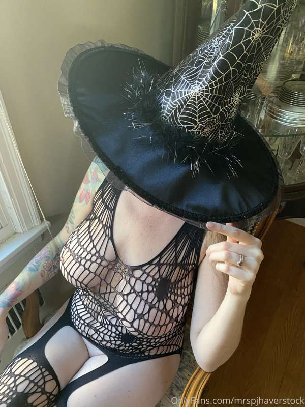 Casting spells over here…