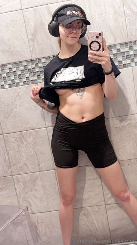 IM SO PUMPED 😫😫😫😫😫😫 you can’t tell how sweaty I am but I had.. 15