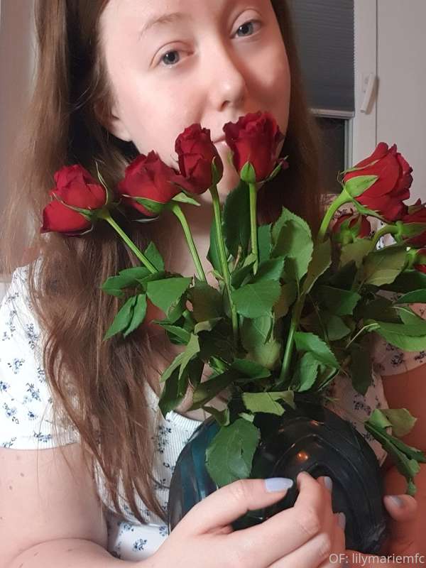 Thank you for the flowers @trueidiot ❤️❤️❤️❤️❤️ 3