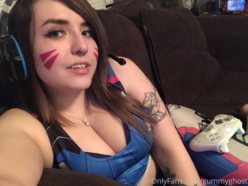 D.Va gamer girl cosplay! Come play with me 😘 18