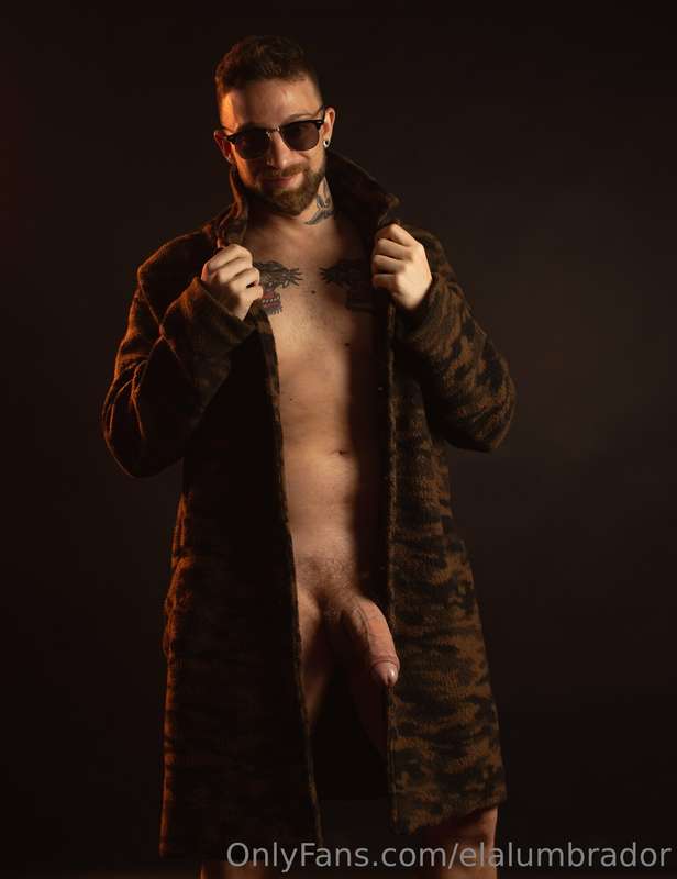 photoshoot.  model: @nakedyogamen