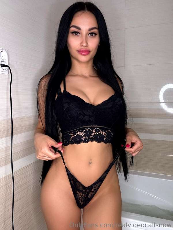 Have you been taught to be modest?🙈💋 With me, you'll gain ot..