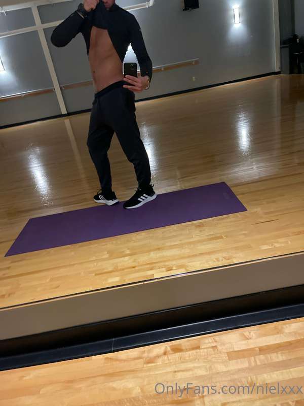 Getting Caught While Jacking At The Gym 😬😝 #soworthit