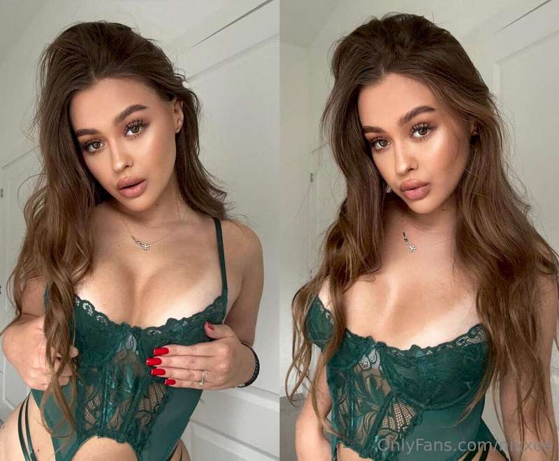 Let me distract you👉 @miledishs 🍒 Cum and pour your cum all ..