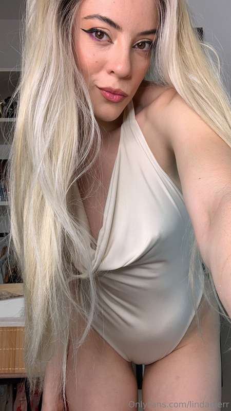 How hard will you fuck me if you walked in on me like this b..