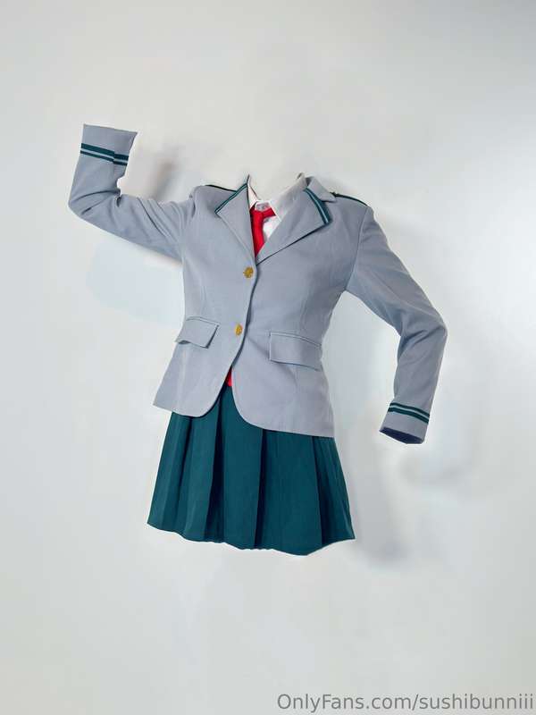Invisible Girl: Now visible for your horny needs~‎ ♡ My Hero..