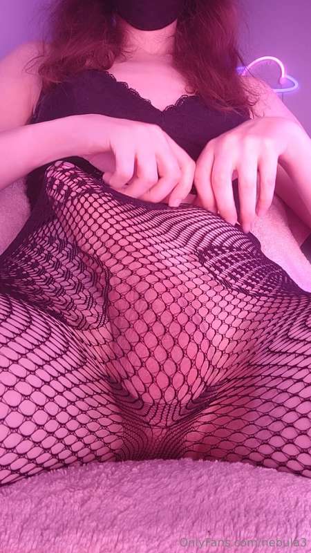 Love my new fishnets OMG! 😫Who likes snakes? Go on raise you.. 3