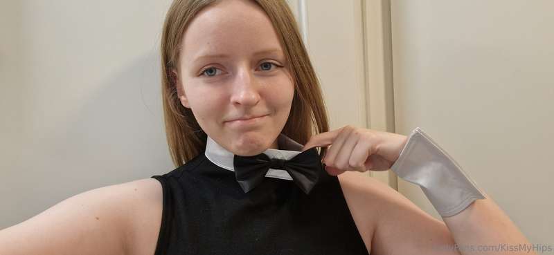 Bought a fake bowtie + cuffs. Supposed to be a women's size,..