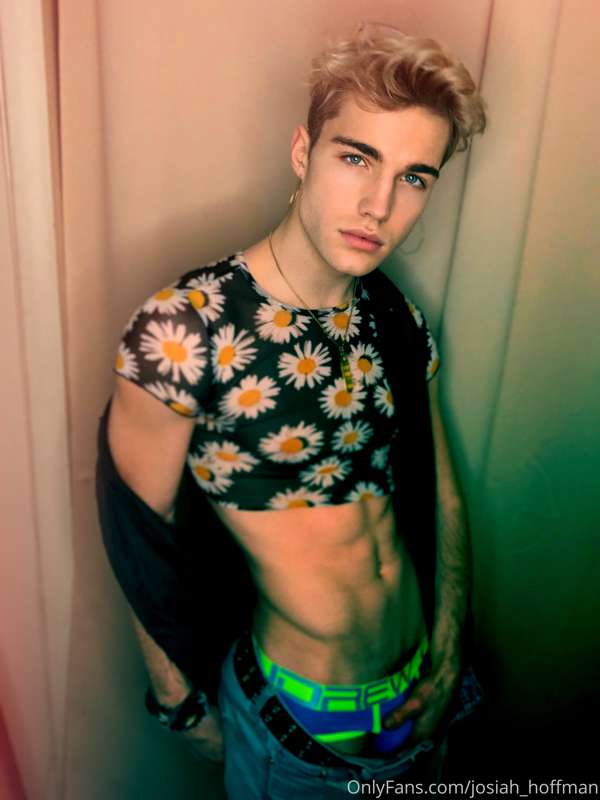You can touch as much as you want 🤤😏 3