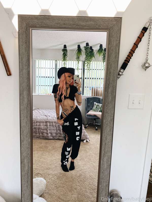 Cowgirl pt. 3 plus some extras 🖤 6