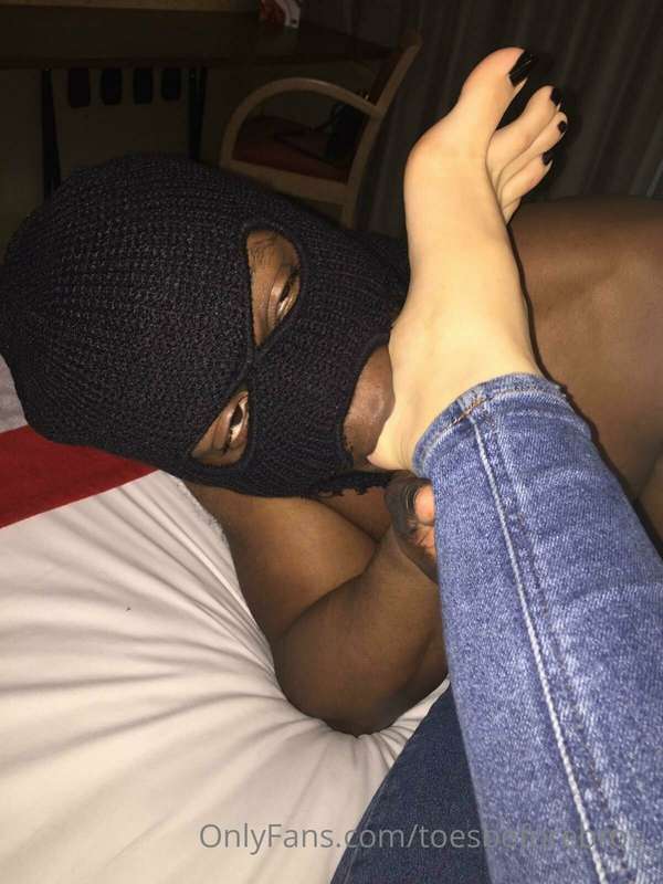 Flashback to my first session with @eva_rose_feet 13
