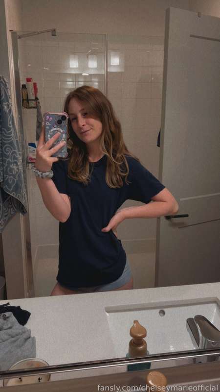 Chelseymarieofficial - Fansly - 2025-05-16T23:00:49