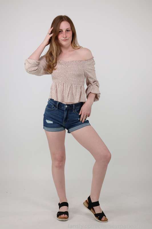 Chelseymarieofficial - Fansly - 2025-05-17T19:05:03