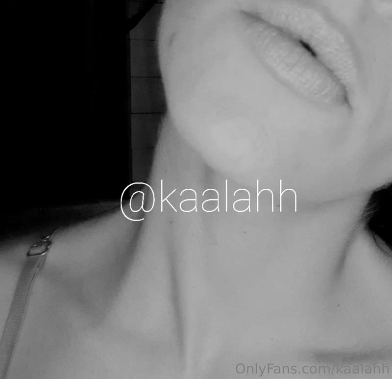 Lips 🤍🖤 come on and say it