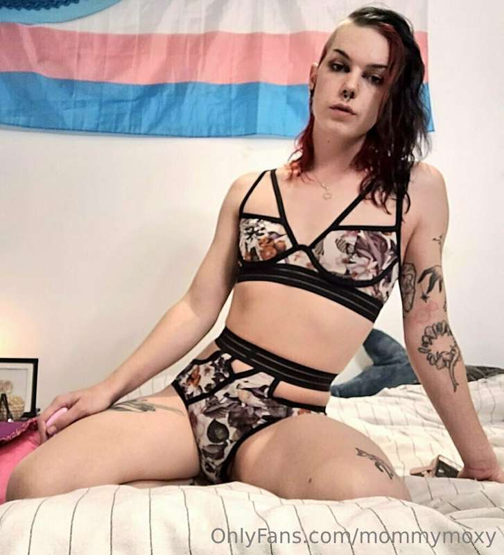 Felt cute in my new lingerie, enjoy me feeling myself in the.. 5
