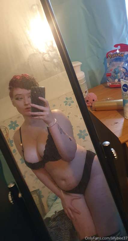 Almost the new year! Maybe I'll do a sexy photo shoot ;) 4