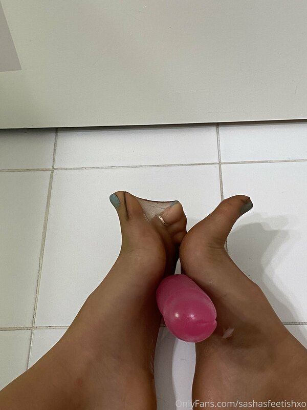 My FIRST ever nylon footjob. Filmed at 2 different angles ov..