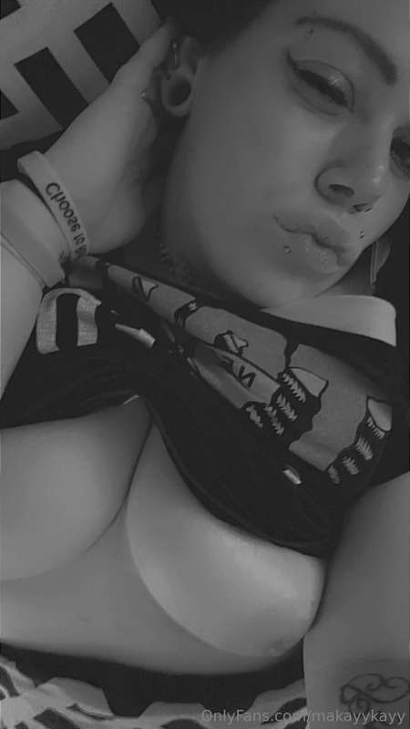 Good morning cuties hope everyone had a wonderful Halloween... 1