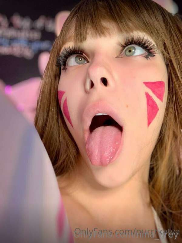 Cum right here @littlekitty69_free💦💦💦
Cute girl @littlekitty..