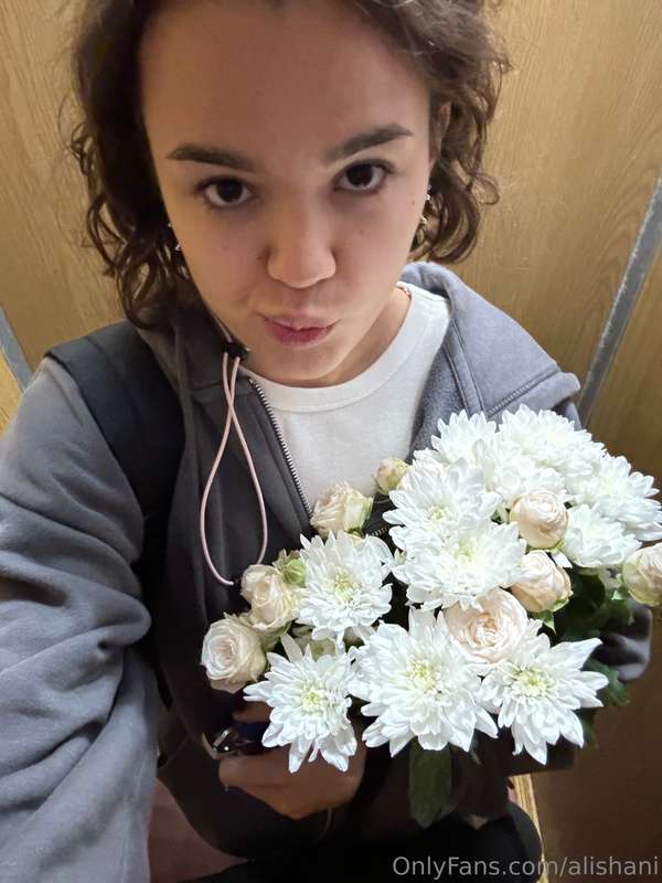 I love all kinds of flowers, their appearance inspires me to..