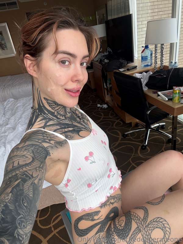 1 facial a day keeps the doctor away 🤷🏼‍♀️💦💦 3