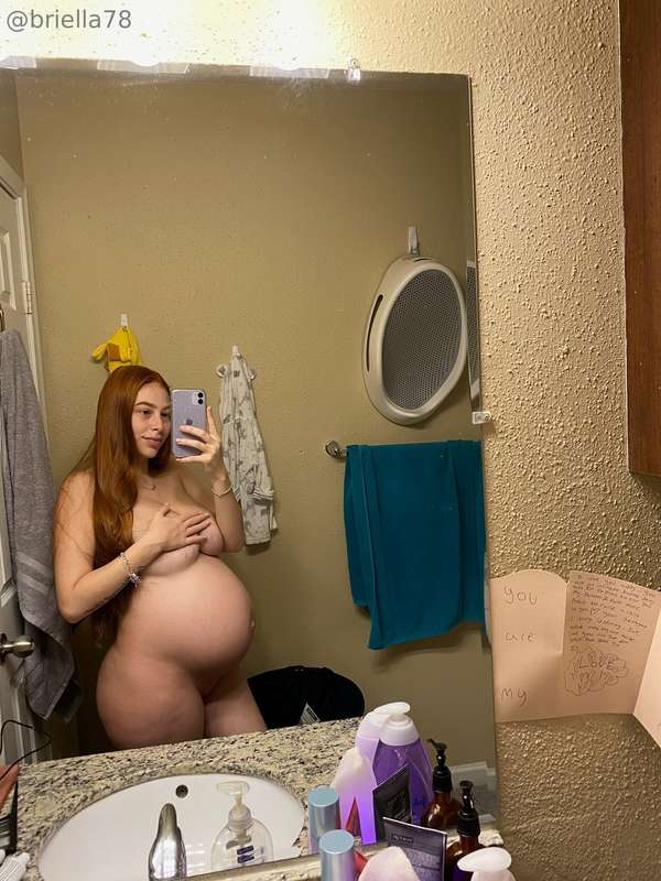 I turn my best friend @redheadjas304 out to bbc now she is b..