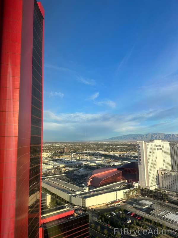 Some extra fun pics of @tmotp & I’s recent travels. Got to h.. 5
