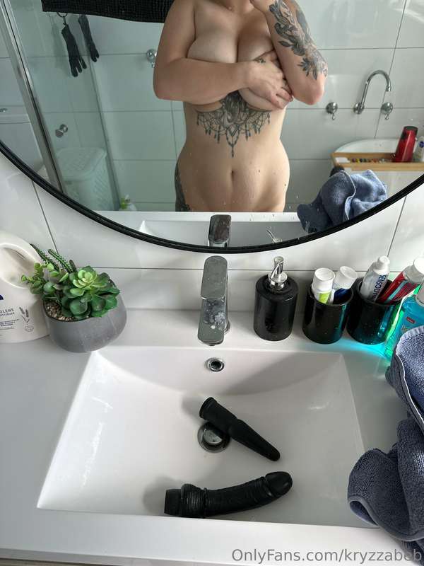 Go watch my new solo/anal/dp video that’s in your inbox righ..