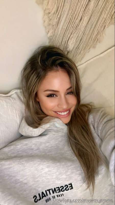 ⚡️@officialgiulia NOW WET⚡️Oh my god @officialgiulia wants y..