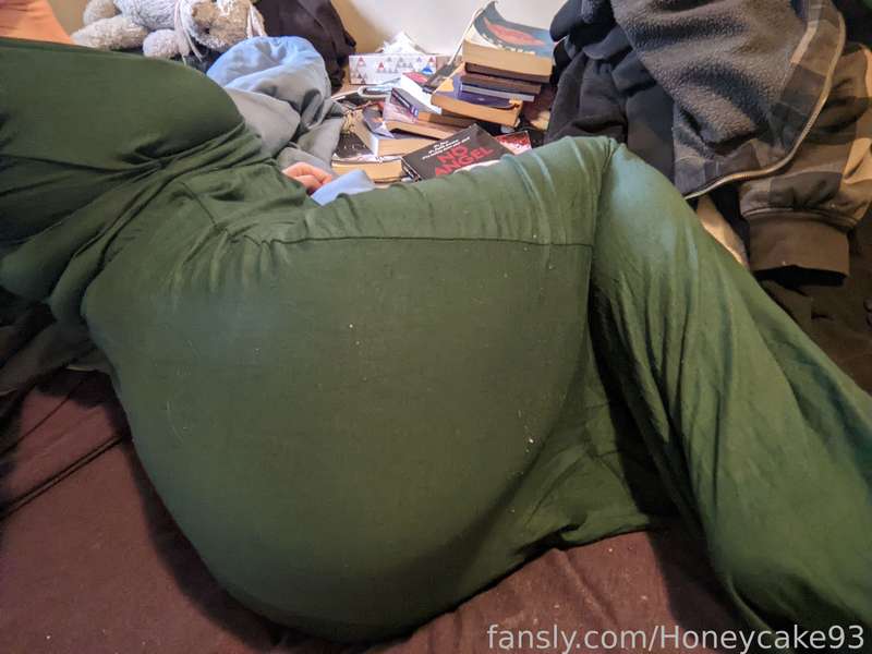 Honeycake93 - Fansly - 29 Nov, 2022 11