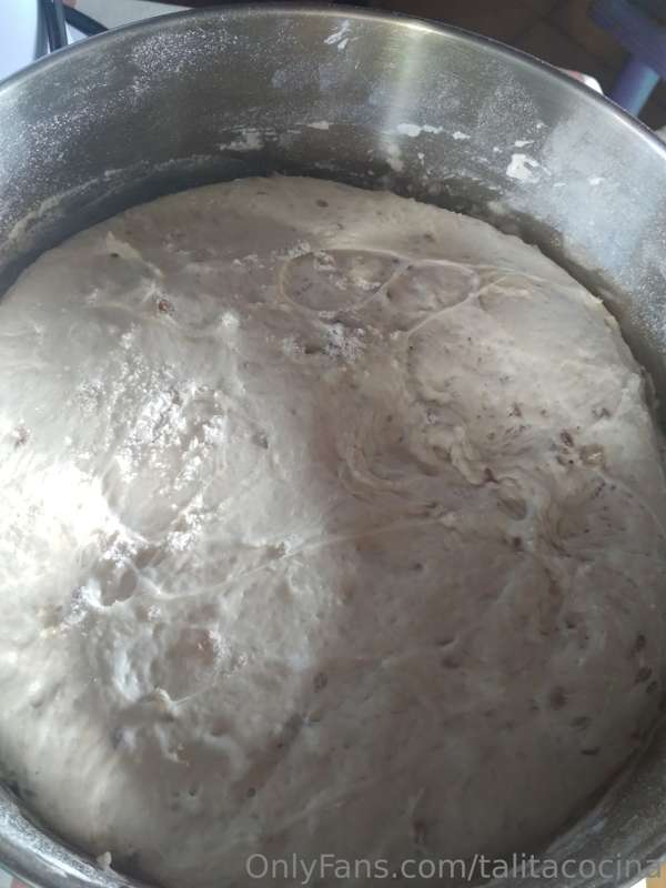 Hoy... Nos AMAsamos?
La mejor receta de masa para pizza 🍕tip.. 2