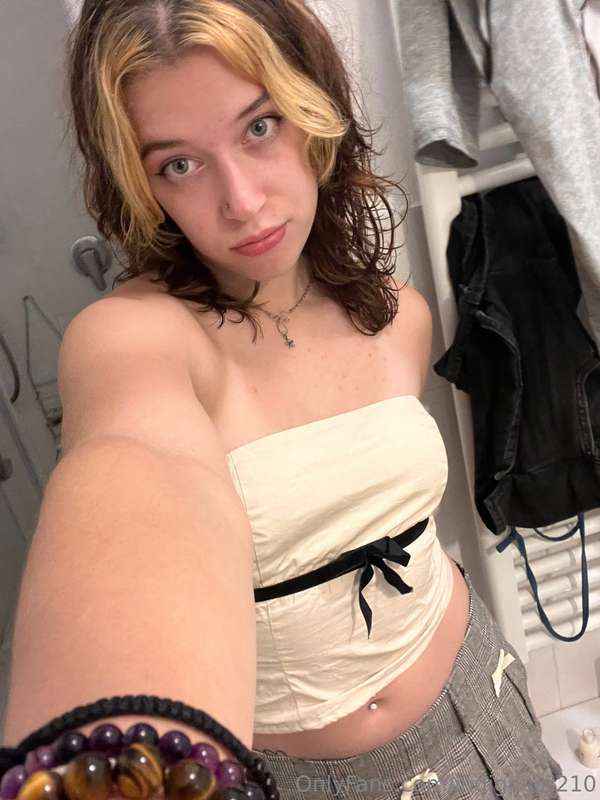 feels like i’m all dressed up😘 1