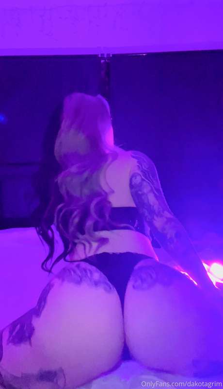 do u like to hit it from the back? 💟💦
if u do...this is a PO.. 2