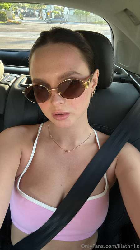 New week, new adventures. What's your mood today?😘