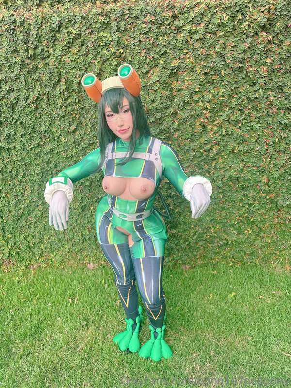 Would you rather...A - Get tongue-tied by my Froppy skills 👅.. 4