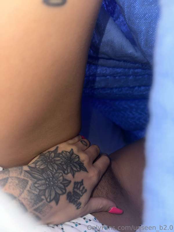 Naughty little finger before my procedure 😈💦 1