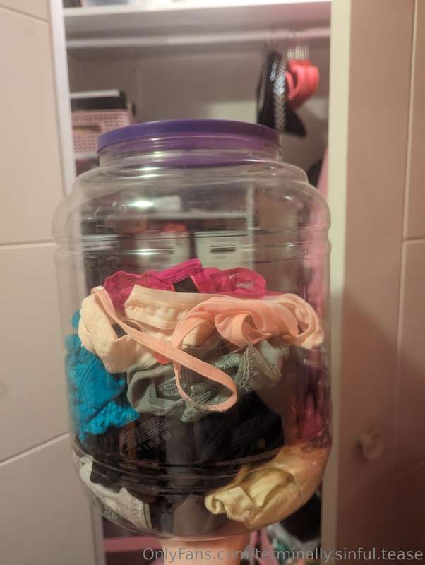 Lots of panties for sale 😉 Dm me for them 😈