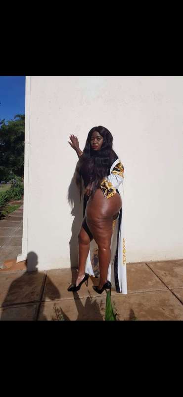 Could I paint your Dik 🍆 with my cum now babe   Check your m..