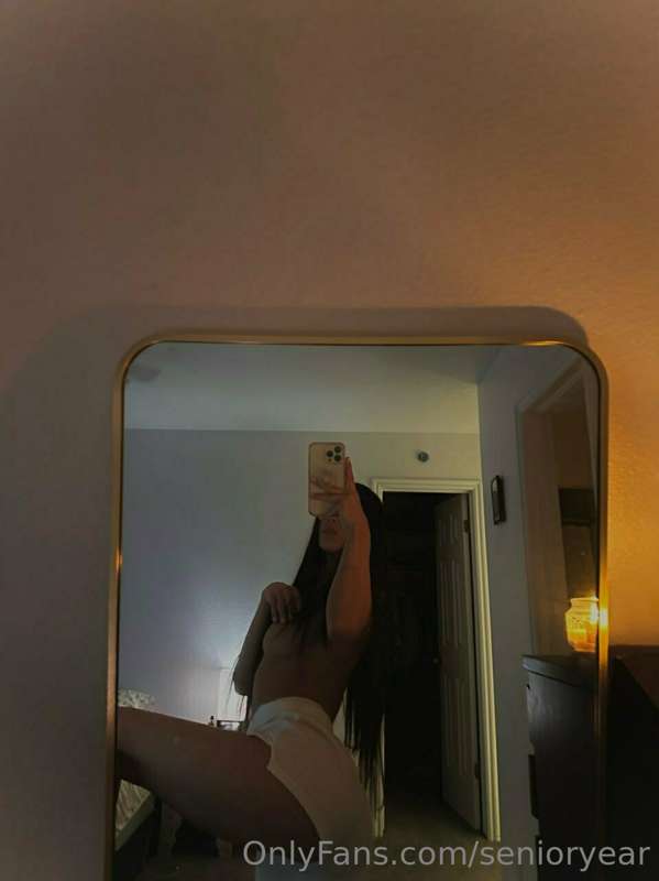If 1 is soft and 10 is fully erect how high does this photo ..