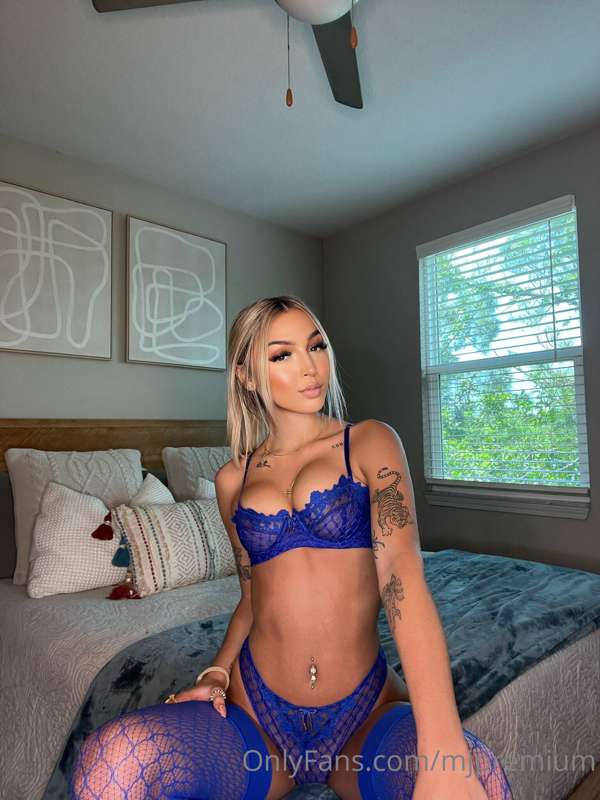Cum cuddle with me daddy? 💙