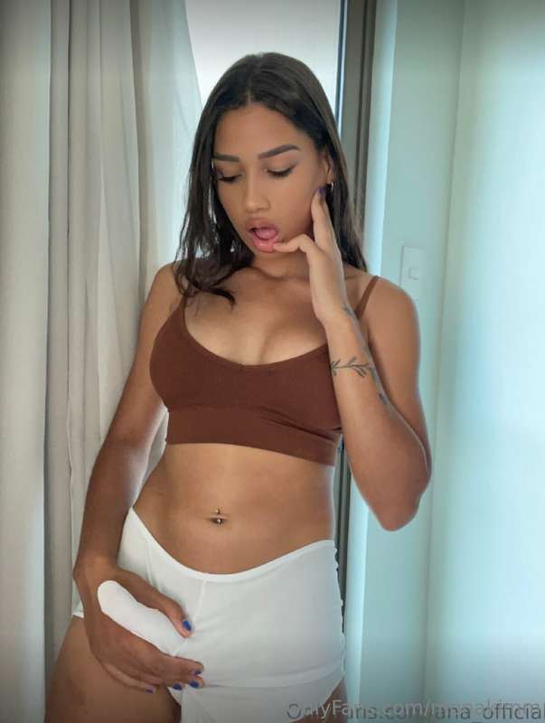FREE SUBSCRIPTION 🫦The hottest girl with big tits @ana_offic..