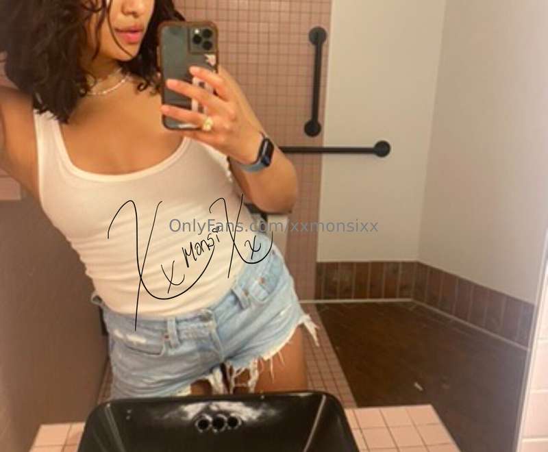 Dr*nk and horny off Mimosas. You know what to do 😜