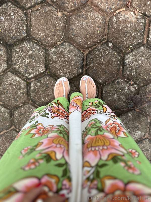 New white toes available for customs and videochat  3