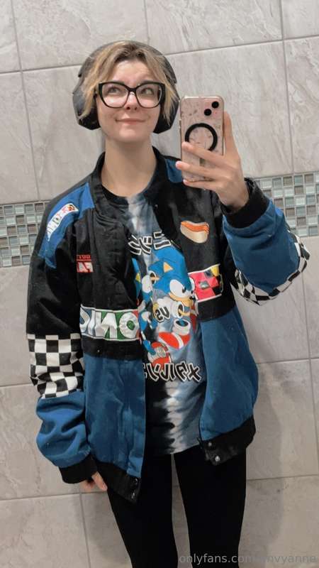 Gym fit went kinda hard today, huh? 😎✌🏻 I managed to break a.. 28