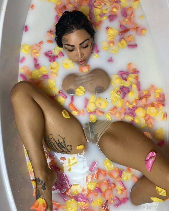 Drown me in your CUM?????